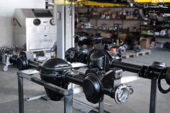 3-038-Convertible-Mercedes-250GD-Chalk-082098