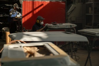 3-047-Convertible-Mercedes-250GD-Chalk-082098