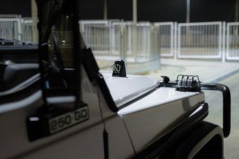 2A-011-Convertible-Mercedes-250GD-DiamondWhite-085419