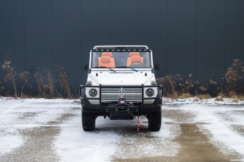 2B-008-Convertible-Mercedes-250GD-DiamondWhite-085419