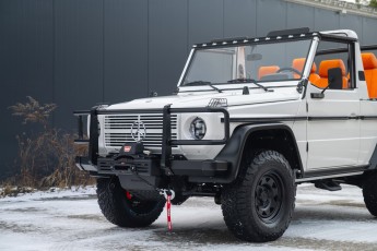 2B-012-Convertible-Mercedes-250GD-DiamondWhite-085419