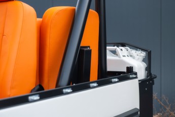 2B-018-Convertible-Mercedes-250GD-DiamondWhite-085419