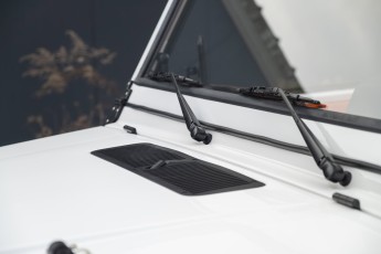 2B-043-Convertible-Mercedes-250GD-DiamondWhite-085419