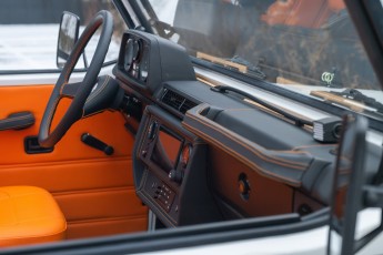 2B-051-Convertible-Mercedes-250GD-DiamondWhite-085419