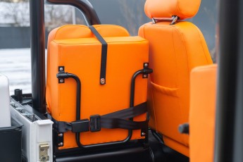 2B-063-Convertible-Mercedes-250GD-DiamondWhite-085419