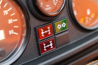 2B-080-Convertible-Mercedes-250GD-DiamondWhite-085419