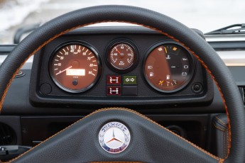 2B-082-Convertible-Mercedes-250GD-DiamondWhite-085419