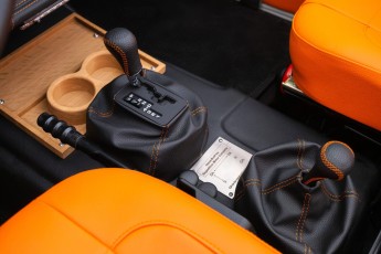 2B-083-Convertible-Mercedes-250GD-DiamondWhite-085419