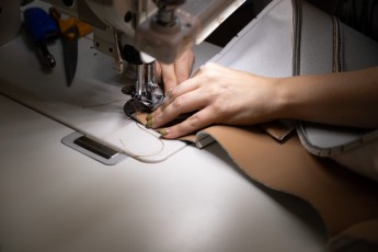 3-008-Custom-Mercedes-GWagon-White(031)-077676