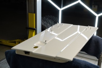 3-012-Convertible-Mercedes-250GD-DiamondWhite-085419