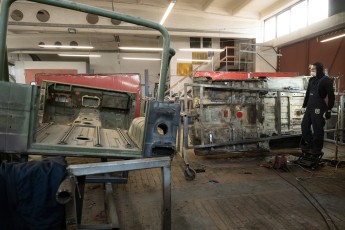 3-041-Custom-Mercedes-GWagon-White(031)-077676