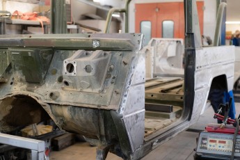 3-054-Convertible-Mercedes-GWagen-GulfBlue-088653