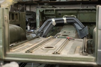 3-057-Convertible-Mercedes-GWagen-GulfBlue-088653