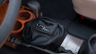 1-006-Custom-Mercedes-GWagon-VesuvioGrey-070041