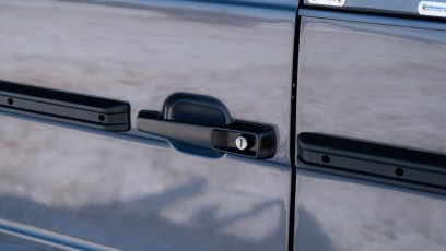 1-007-Custom-Mercedes-GWagon-VesuvioGrey-070041