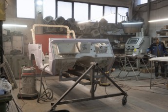 3-041-Custom-Mercedes-GWagon-VesuvioGrey-070041