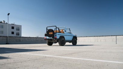1-001-Vintage-Mercedes-GWagon-GulfBlue-078148