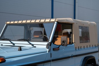 2B-021-Vintage-Mercedes-GWagon-GulfBlue-078148