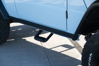 2B-042-Vintage-Mercedes-GWagon-GulfBlue-078148