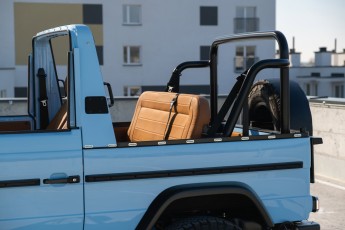 2B-058-Vintage-Mercedes-GWagon-GulfBlue-078148