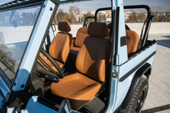 2B-065-Vintage-Mercedes-GWagon-GulfBlue-078148