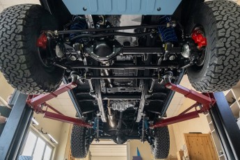 3-001-Vintage-Mercedes-GWagon-GulfBlue-078148