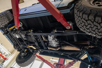 3-002-Vintage-Mercedes-GWagon-GulfBlue-078148