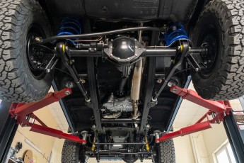 3-003-Vintage-Mercedes-GWagon-GulfBlue-078148