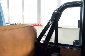 3-018-Vintage-Mercedes-GWagon-GulfBlue-078148