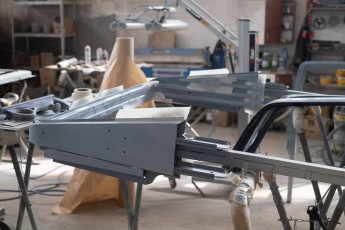 3-060-Vintage-Mercedes-GWagon-GulfBlue-078148