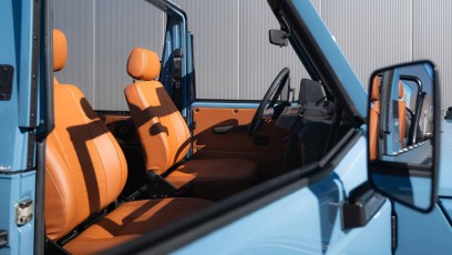 1-005-Convertible-Mercedes-250GD-ChinaBlue-067270