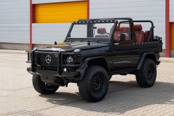 2B-007-Custom-Mercedes-GWagon-ObsidianBlack-068611