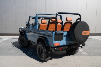 2B-013-Convertible-Mercedes-250GD-ChinaBlue-067270