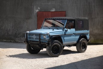 2B-021-Convertible-Mercedes-250GD-ChinaBlue-067270