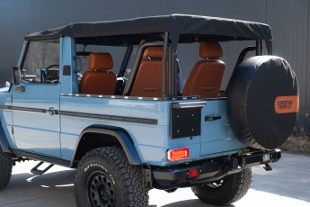 2B-022-Convertible-Mercedes-250GD-ChinaBlue-067270