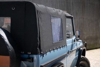 2B-023-Convertible-Mercedes-250GD-ChinaBlue-067270