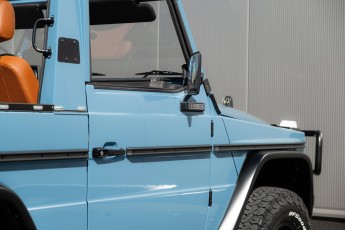 2B-038-Convertible-Mercedes-250GD-ChinaBlue-067270