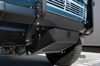 2B-045-Convertible-Mercedes-250GD-ChinaBlue-067270