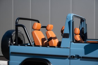 2B-050-Convertible-Mercedes-250GD-ChinaBlue-067270