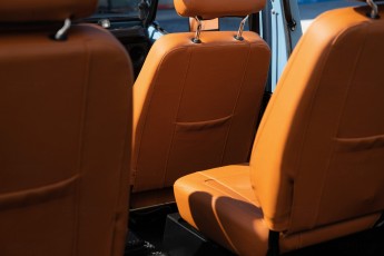 2B-078-Convertible-Mercedes-250GD-ChinaBlue-067270