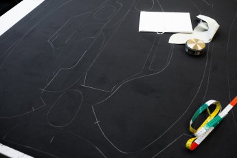 3-011-Convertible-Mercedes-250GD-ChinaBlue-067270