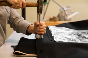 3-012-Convertible-Mercedes-250GD-ChinaBlue-067270