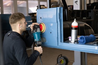 3-032-Convertible-Mercedes-250GD-ChinaBlue-067270