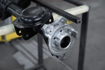 3-046-Convertible-Mercedes-250GD-ChinaBlue-067270