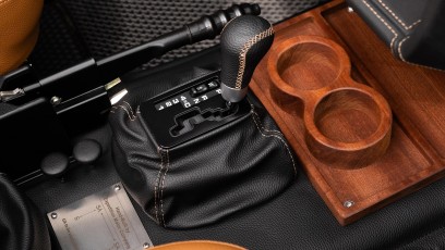 1-007-Convertible-Mercedes-250GD-RacingGreen-066918