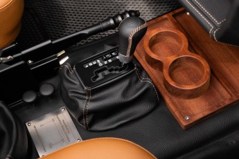 2B-075-Convertible-Mercedes-250GD-RacingGreen-066918