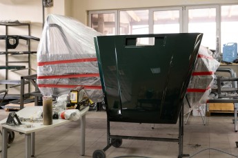 3-017-Convertible-Mercedes-250GD-RacingGreen-066918