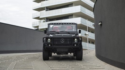 1-002-Convertible-Mercedes-250GD-ObsidianBlack-070785