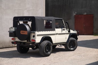 2B-018-Custom-Mercedes-GWagon-White-068140