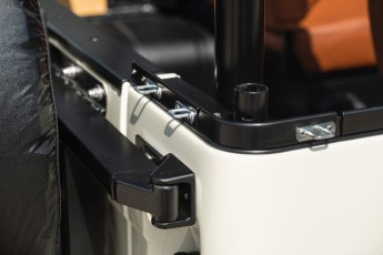 2B-027-Custom-Mercedes-GWagon-White-068140